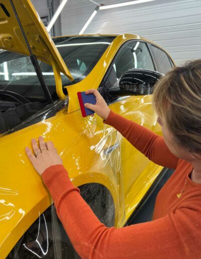 Pose d'un film PPF sur une Megane RS